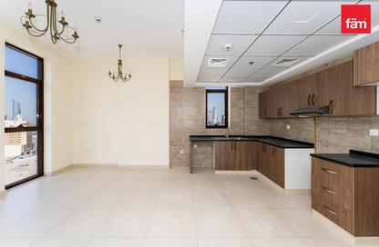 Apartment - 2 Bedrooms - 3 Bathrooms for rent in Rose Building - Al Jaddaf - Dubai
