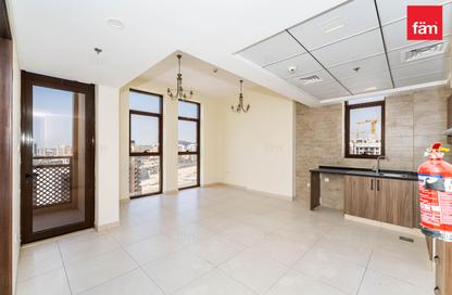 Apartment - 2 Bedrooms - 3 Bathrooms for rent in Rose Building - Al Jaddaf - Dubai