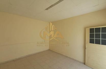 سكن عمال - استوديو - 8 حمامات للايجار في مبني علي موسى - الصجعة الصناعية - الصجعة - الشارقة