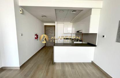 Apartment - 1 Bedroom - 2 Bathrooms for rent in Bloom Towers B - Bloom Towers - District 10 - Jumeirah Village Circle - Dubai