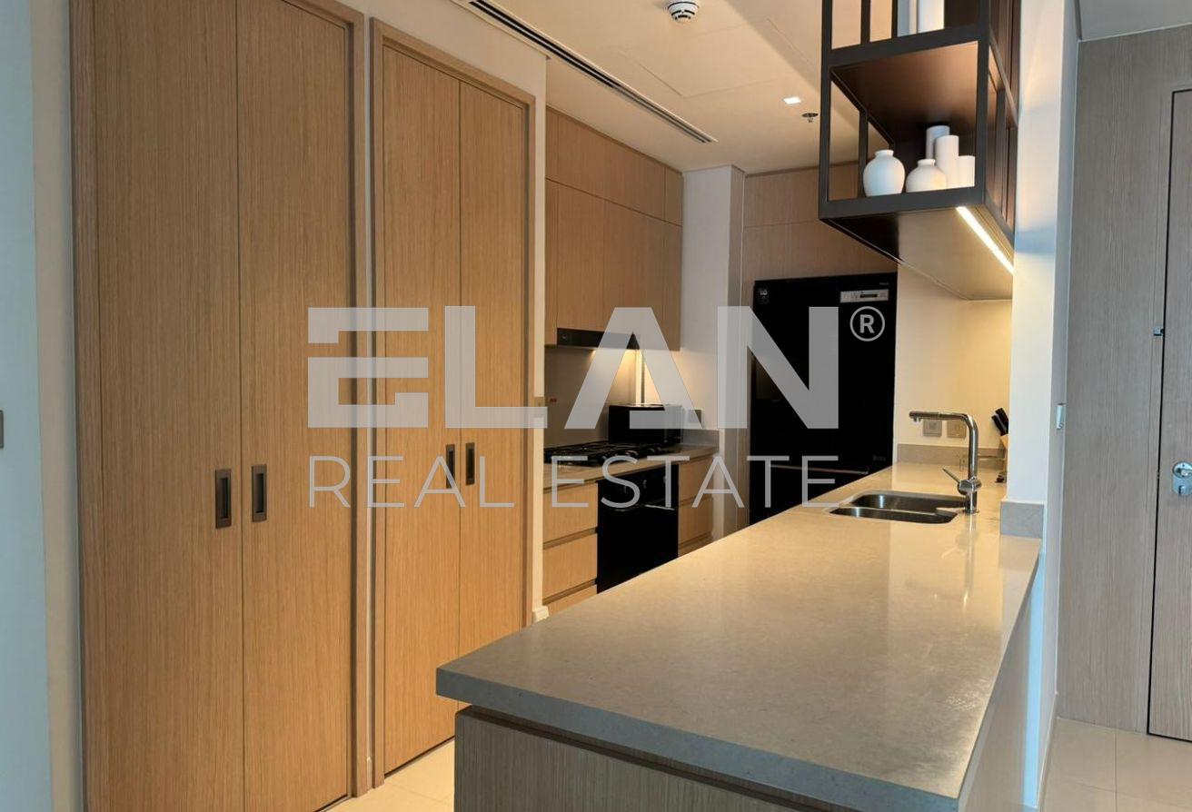 Burj and Fountain Views | 3 BED+Maid | Brand New photo 9