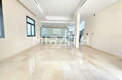Villa - 5 Bedrooms - 5 Bathrooms for rent in Jumeirah 1 Villas - Jumeirah 1 - Jumeirah - Dubai