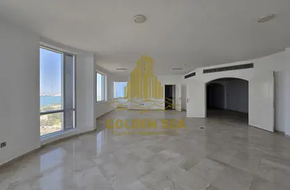 Apartment - 4 Bedrooms - 5 Bathrooms for rent in Corniche Road - Abu Dhabi
