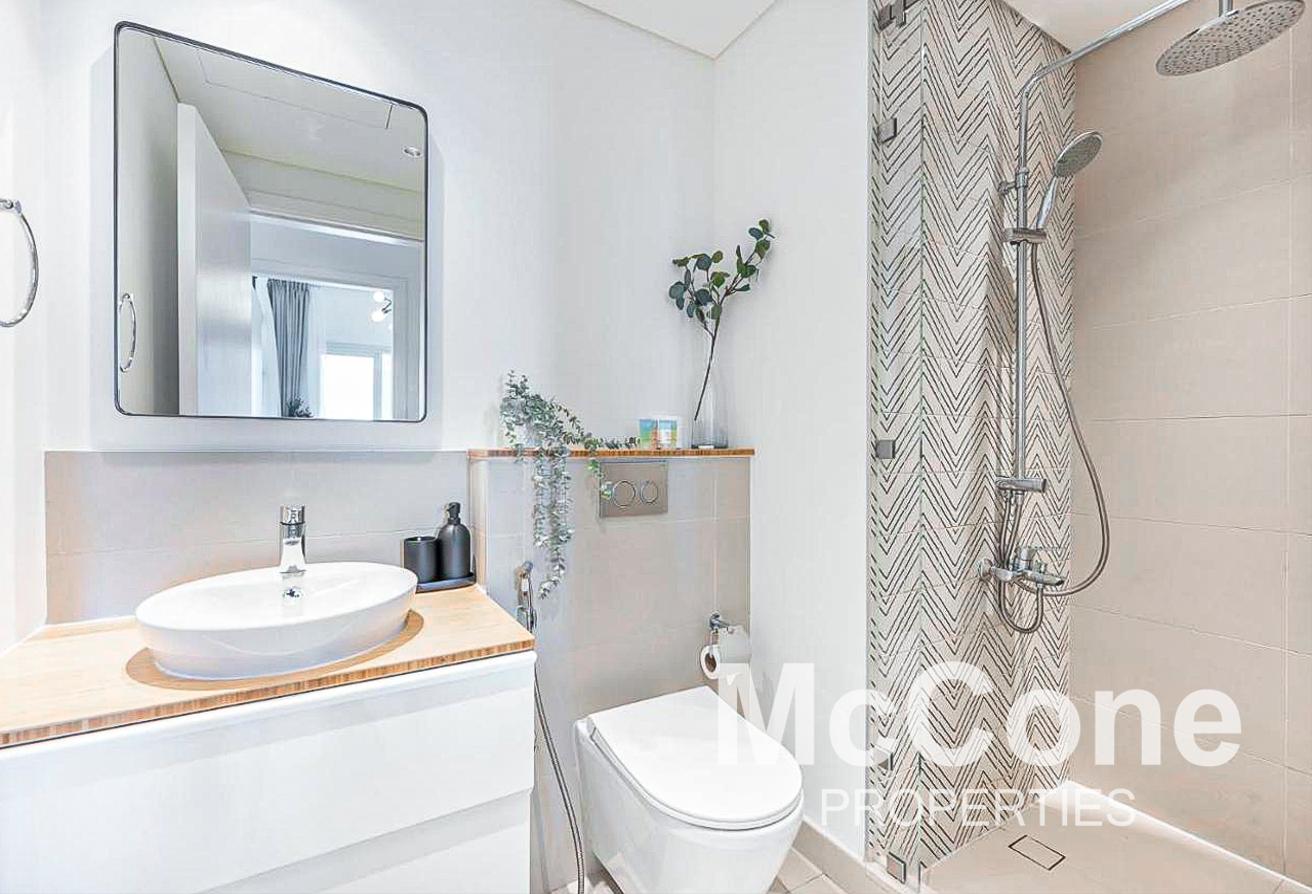 Stylish | Furnished | Available Nov 1st photo 9
