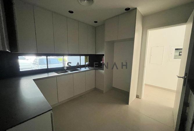 102423041 - Property Image 3