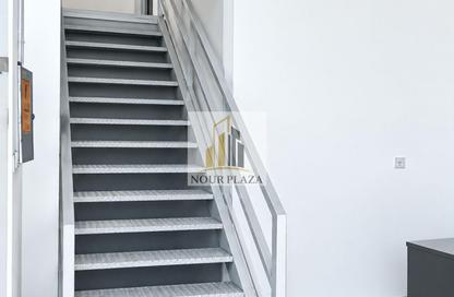 Warehouse - Studio - 2 for rent in Mussafah Industrial Area - Mussafah - Abu Dhabi