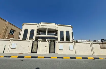 Villa - 3 Bedrooms - 5 Bathrooms for rent in Al Jazzat - Al Riqqa - Sharjah
