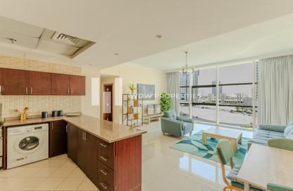 Apartment - 2 Bedrooms - 3 Bathrooms for rent in Oasis Tower 1 - Dubai Sports City - Dubai
