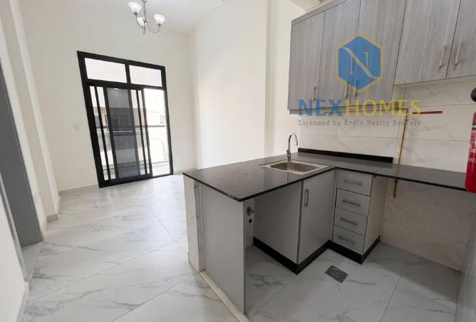 FURNISHED | READY TO MOVE IN | BRIGHT LAYOUT