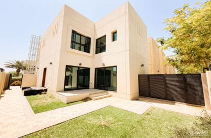 Townhouse - 3 Bedrooms - 4 Bathrooms for rent in Sharjah Sustainable City - Sharjah