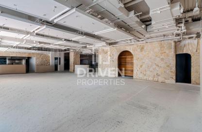 Retail - Studio - 2 Bathrooms for rent in Burj Daman - DIFC - Dubai
