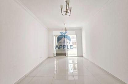 Apartment - 2 - 3 for rent in Muwaileh 3 Building - Muwaileh - Sharjah