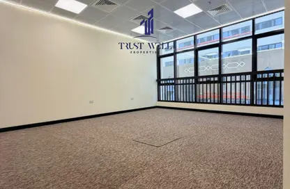 Business Centre - Studio - 7+ Bathrooms for rent in Dar Al Salam Building - Corniche Road - Abu Dhabi