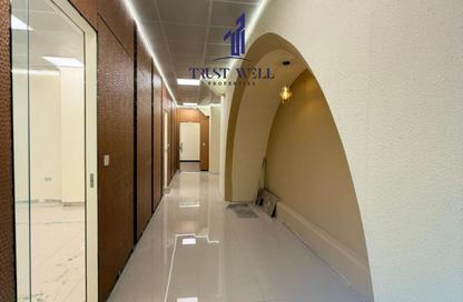 Business Centre - Studio - 7+ Bathrooms for rent in Dar Al Salam Building - Corniche Road - Abu Dhabi