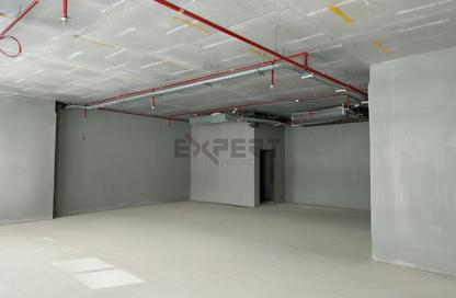 Office Space - Studio - 1 Bathroom for rent in Grosvenor Office Tower - Business Bay - Dubai