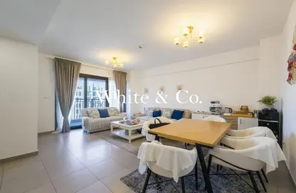 Apartment - 3 Bedrooms - 3 Bathrooms for sale in Hayat Boulevard 1B - Hayat Boulevard 1 - Hayat Boulevard - Town Square - Dubai