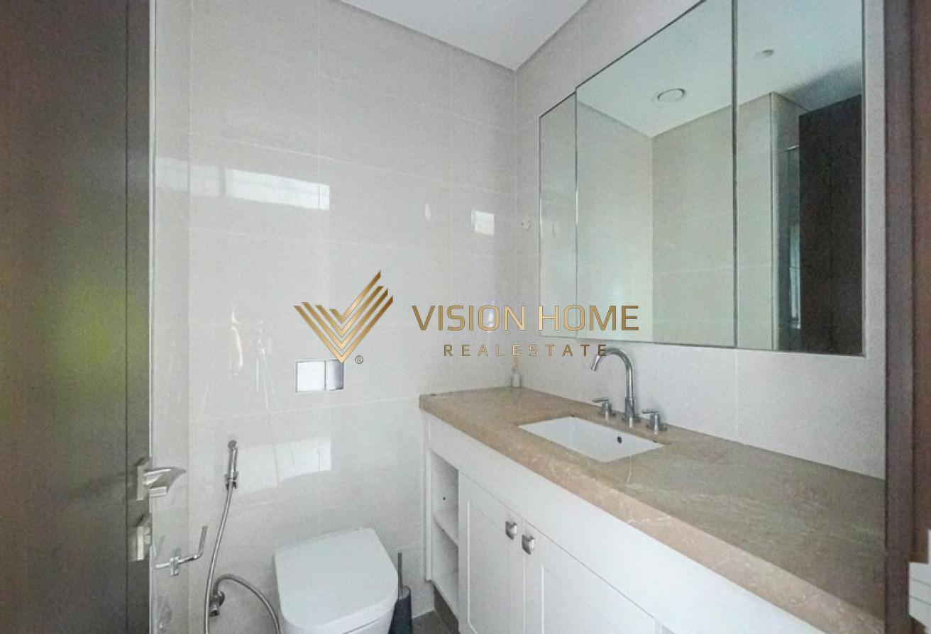 FULLY FURNISHED | PENTHOUSE | AVAILABLE photo 17
