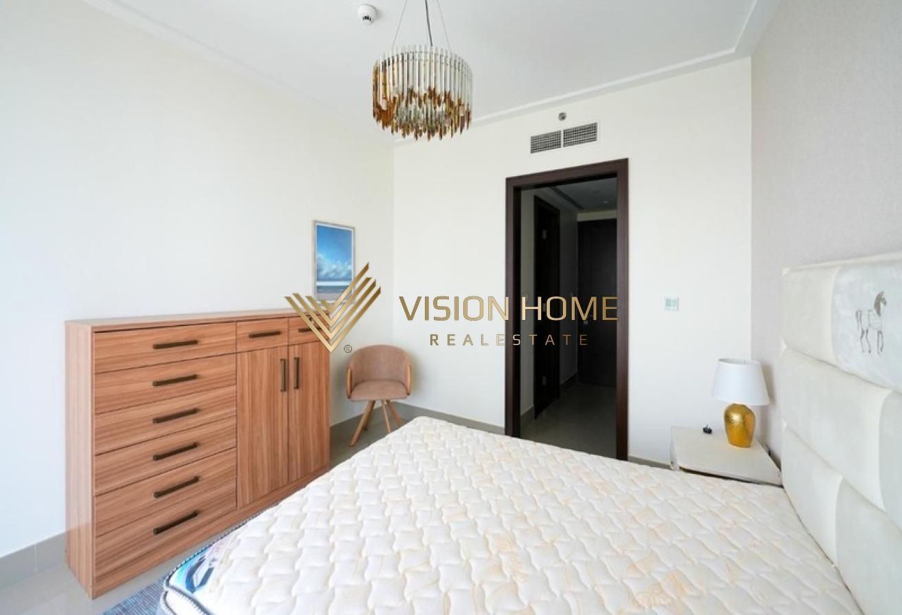 FULLY FURNISHED | PENTHOUSE | AVAILABLE photo 8