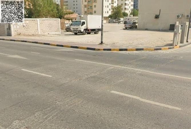 Mixed-use plot (G+6) next to a petrol station.