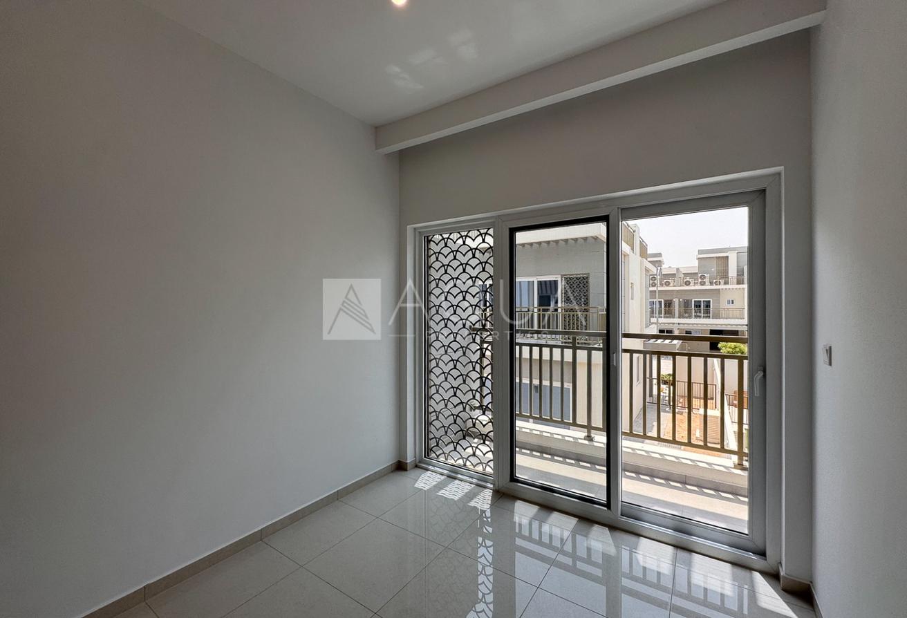 New layout | Closed kitchen | Ready to Move in photo 8