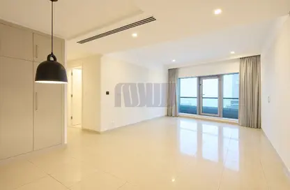 Apartment - 3 Bedrooms - 4 Bathrooms for rent in AL Salam Tower FC - Sheikh Zayed Road - Dubai