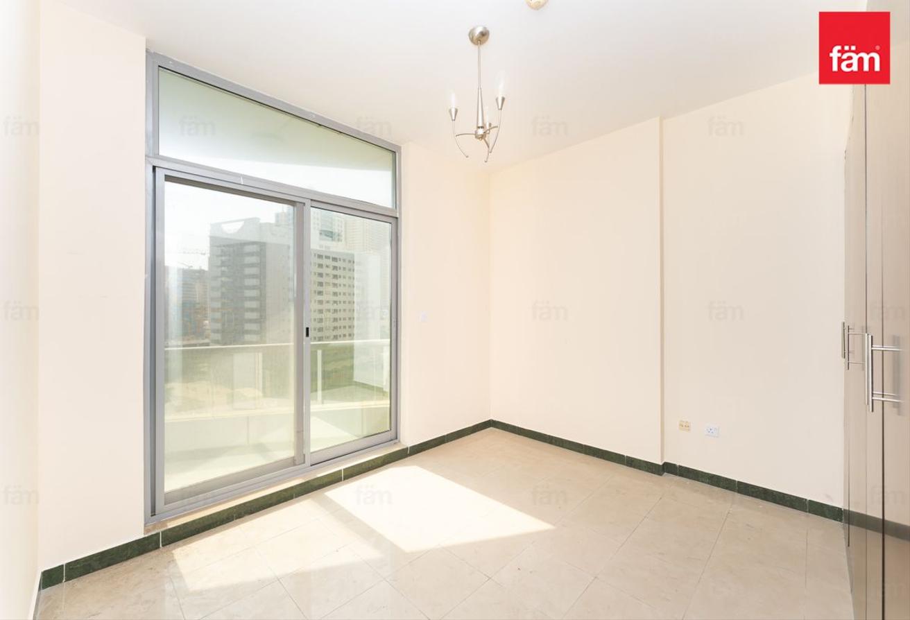 Near Dubai Internet City Metro | Prime Location photo 11