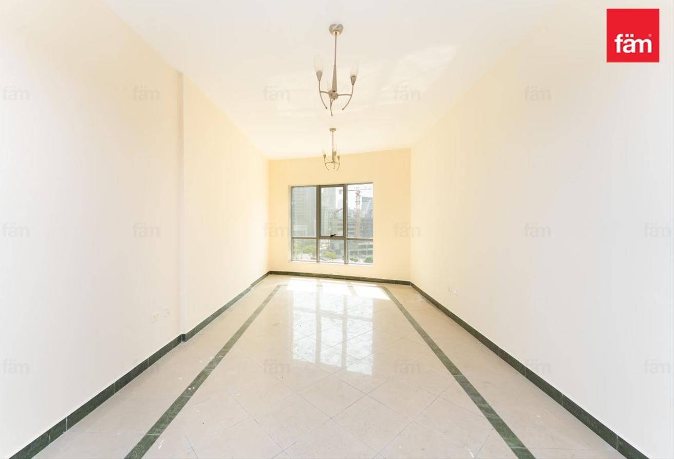 Near Dubai Internet City Metro | Prime Location photo 2