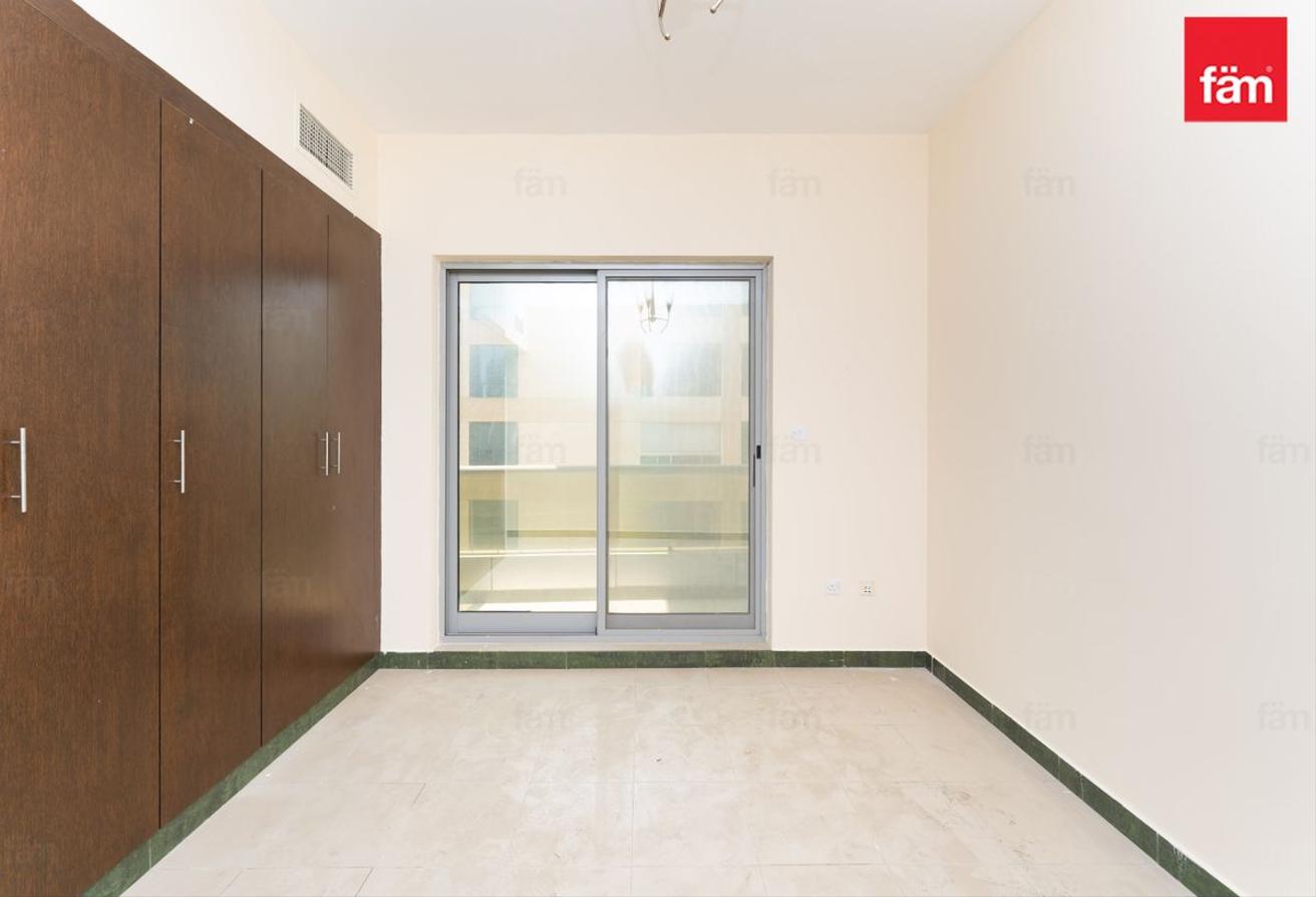 Near Dubai Internet City Metro | Prime Location photo 9
