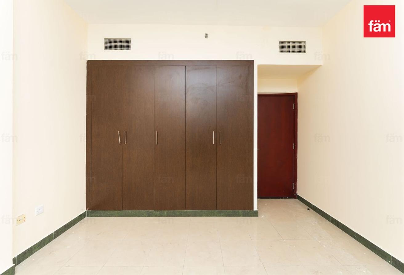 Near Dubai Internet City Metro | Prime Location photo 10