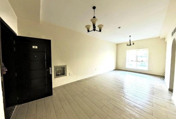 67430009 - Property Image 2