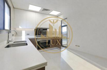 Villa - 4 Bedrooms - 5 Bathrooms for sale in West Yas - Yas Island - Abu Dhabi