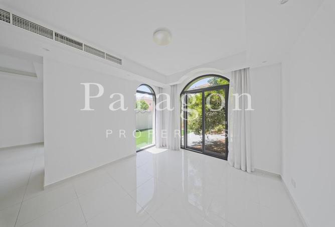 104119736 - Property Image 2