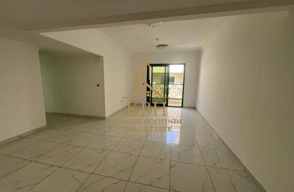 Apartment - 3 Bedrooms - 3 Bathrooms for rent in Muweileh Community - Muwaileh Commercial - Sharjah