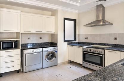 Villa - 4 - 5 for sale in Canal Cove Frond M - Canal Cove Villas - Palm Jumeirah - Dubai