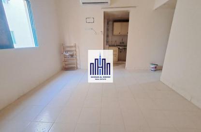Apartment - Studio - 1 Bathroom for rent in Muwaileh - Sharjah Apartment - Studio - 1 Bathroom for rent in Muwaileh - Sharjah