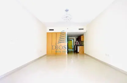 شقة - 1 حمام للايجار في May ريزيدنس 3 - ماي رزدنس - الضاحية 10 - قرية جميرا الدائرية - دبي