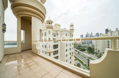 Apartment - 3 Bedrooms - 4 Bathrooms for rent in Al Nabat - Shoreline Apartments - Palm Jumeirah - Dubai