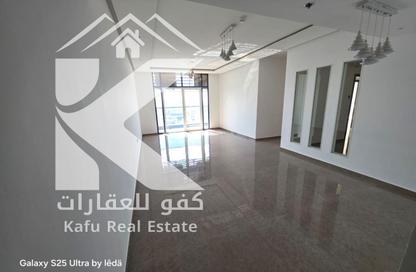 Apartment - 3 Bedrooms - 4 Bathrooms for rent in Corniche Tower - Ajman Corniche Road - Ajman