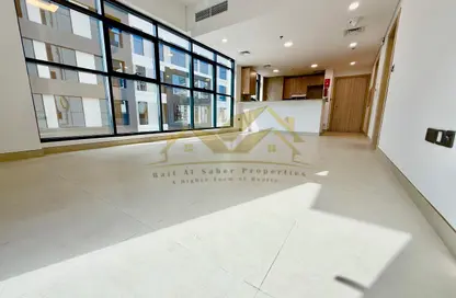 Apartment - 1 Bedroom - 2 Bathrooms for rent in Jumeirah Garden City - Al Satwa - Dubai