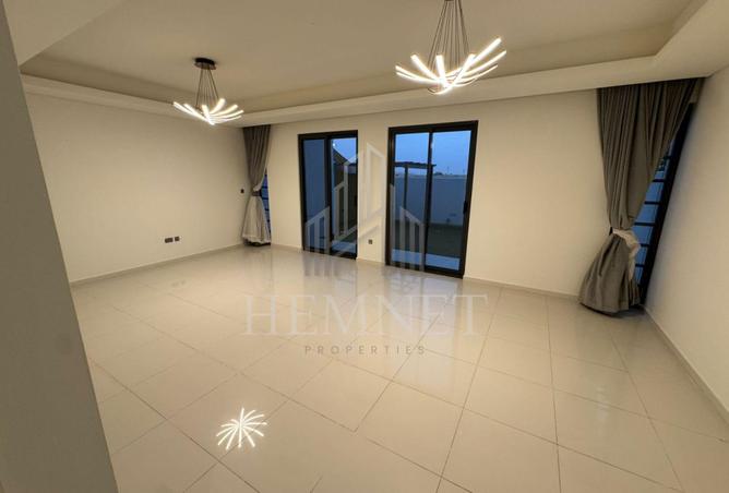 82811125 - الصورة الرئيسية للعقار