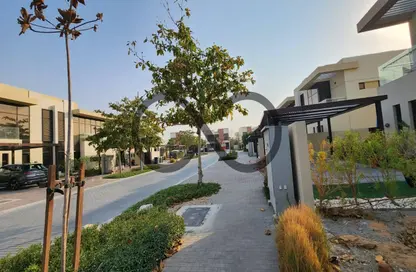 Villa - 3 Bedrooms - 5 Bathrooms for rent in Richmond - Damac Hills - Dubai