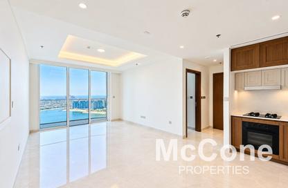 Apartment - 1 - 1 for rent in Palace Beach Residence Tower 2 - Palace Beach Residence - Emaar Beachfront - Dubai Harbour - Dubai Apartment - 1 - 1 for rent in Palace Beach Residence Tower 2 - Palace Beach Residence - Emaar Beachfront - Dubai Harbour - Dubai