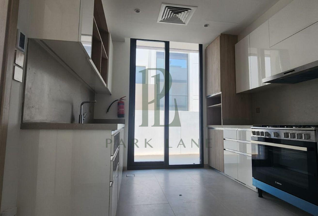 Corner Unit | G+1+Penthouse | Facing Park photo 9