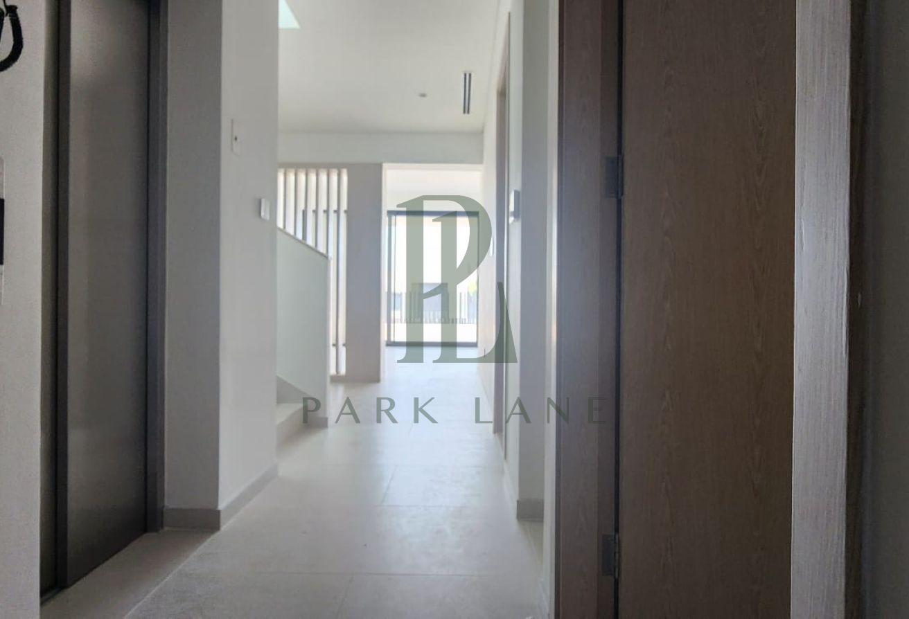 Corner Unit | G+1+Penthouse | Facing Park photo 8