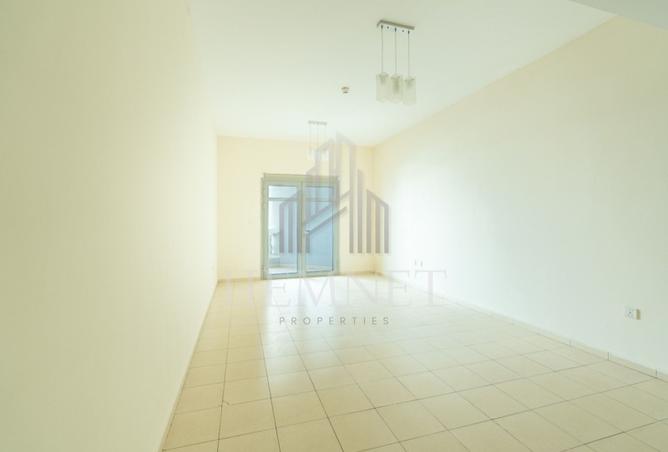 Vacant | Unfurnished | Prime Location photo 2