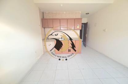 Apartment - Studio - 1 for rent in Fire Station Road - Muwaileh - Sharjah