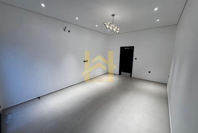 101296704 - Property Image 3