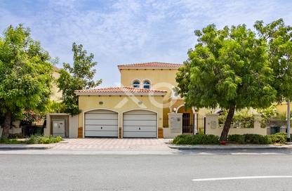 Villa - 4 Bedrooms - 5 Bathrooms for rent in District 4 - Jumeirah Park - Dubai