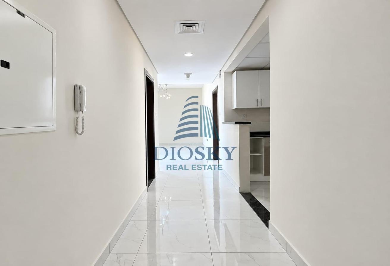 Spacious | Well Maintained | Prime Location photo 8