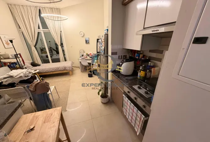 98240993 - Property Image 3